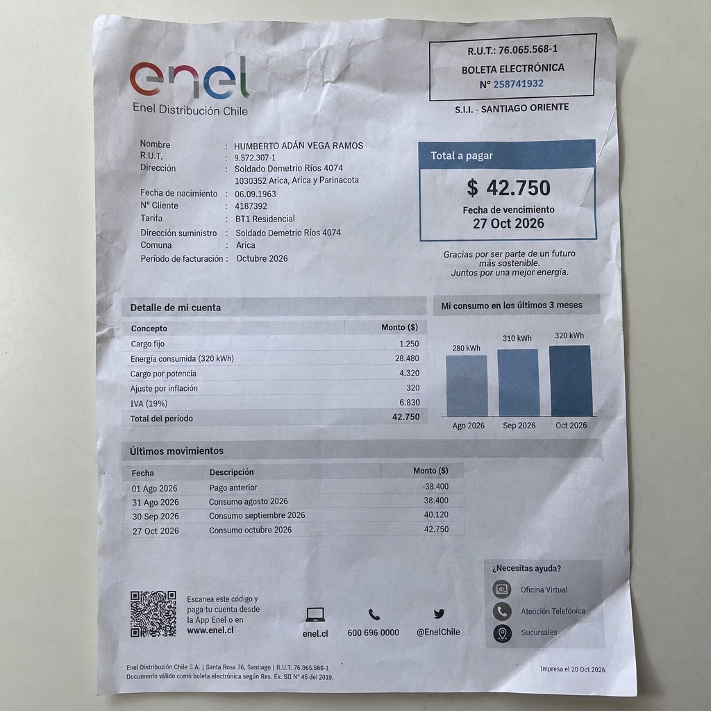 Create a statement, an electricity bill in CHILE. The A4 statement should be realistic, as if it were photographed on a phone. The document should be on a white background. The document must be for the last 3 months of October 2026. The document should contain several transactions and be wrinkled at the edges.
Name HUMBERTO ADÁN VEGA RAMOS
Address Soldado Demetrio Ríos 4074, 1030352 Arica, Arica y Parinacota
R.U.T. 9572307-1
Date of birth 06.09.1963