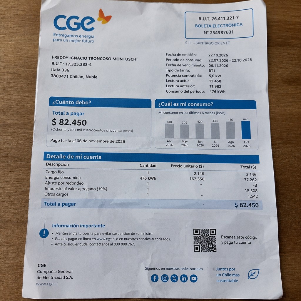 Create a statement, an electricity bill in CHILE. The A4 statement should be realistic, as if it were photographed on a phone. The document should be on a white background. The document must be for the last 3 months of October 2026. The document should contain several transactions and be wrinkled at the edges.
Name FREDDY IGNACIO TRONCOSO MONTUSCHI
Address Itata 336, 3800471 Chillán, Ñuble
R.U.T. 17325383-4
Date of birth 04.11.1989
Date of discharge 22.10.2026 (OCTOBER 2026)