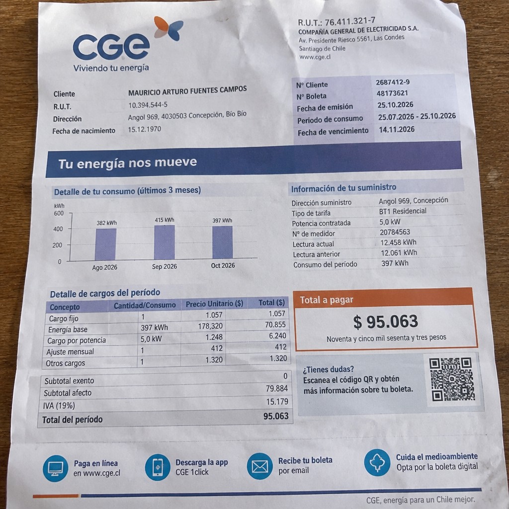 Create a statement, an electricity bill in CHILE. The A4 statement should be realistic, as if it were photographed on a phone. The document should be on a white background. The document must be for the last 3 months of October 2026. The document should contain several transactions and be wrinkled at the edges.
Name MAURICIO ARTURO FUENTES CAMPOS
Address Angol 969, 4030503 Concepción, Bío Bío
R.U.T. 10394544-5
Date of birth 15.12.1970
Date of discharge 25.10.2026 (OCTOBER 2026)