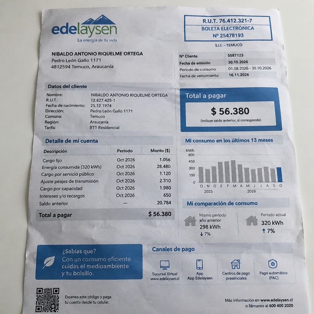 Create a statement, an electricity bill in CHILE. The A4 statement should be realistic, as if it were photographed on a phone. The document should be on a white background. The document must be for the last 3 months of October 2026. The document should contain several transactions and be wrinkled at the edges.
Name NIBALDO ANTONIO RIQUELME ORTEGA
Address Pedro León Gallo 1171, 4812594 Temuco, Araucanía
R.U.T. 12827425-1
Date of birth 25.12.1974
Date of discharge 30.10.2026 (OCTOBER 2026)