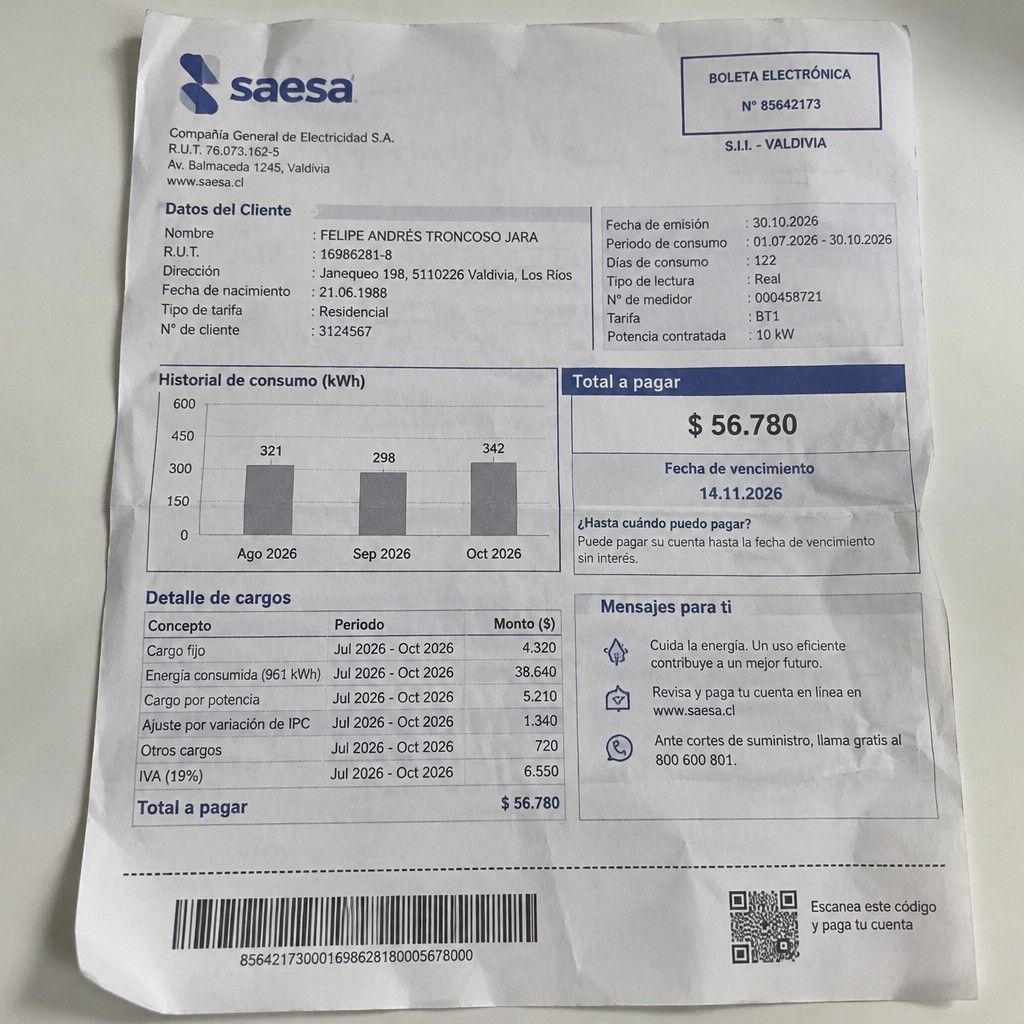 Create a statement, an electricity bill in CHILE. The A4 statement should be realistic, as if it were photographed on a phone. The document should be on a white background. The document must be for the last 3 months of October 2026. The document should contain several transactions and be wrinkled at the edges.
Name FELIPE ANDRÉS TRONCOSO JARA
Address Janequeo 198, 5110226 Valdivia, Los Ríos
R.U.T. 16986281-8
Date of birth 21.06.1988
Date of discharge 30.10.2026 (OCTOBER 2026)